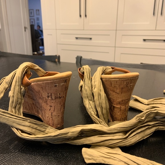 Ankle tie wedges - Picture 3 of 3